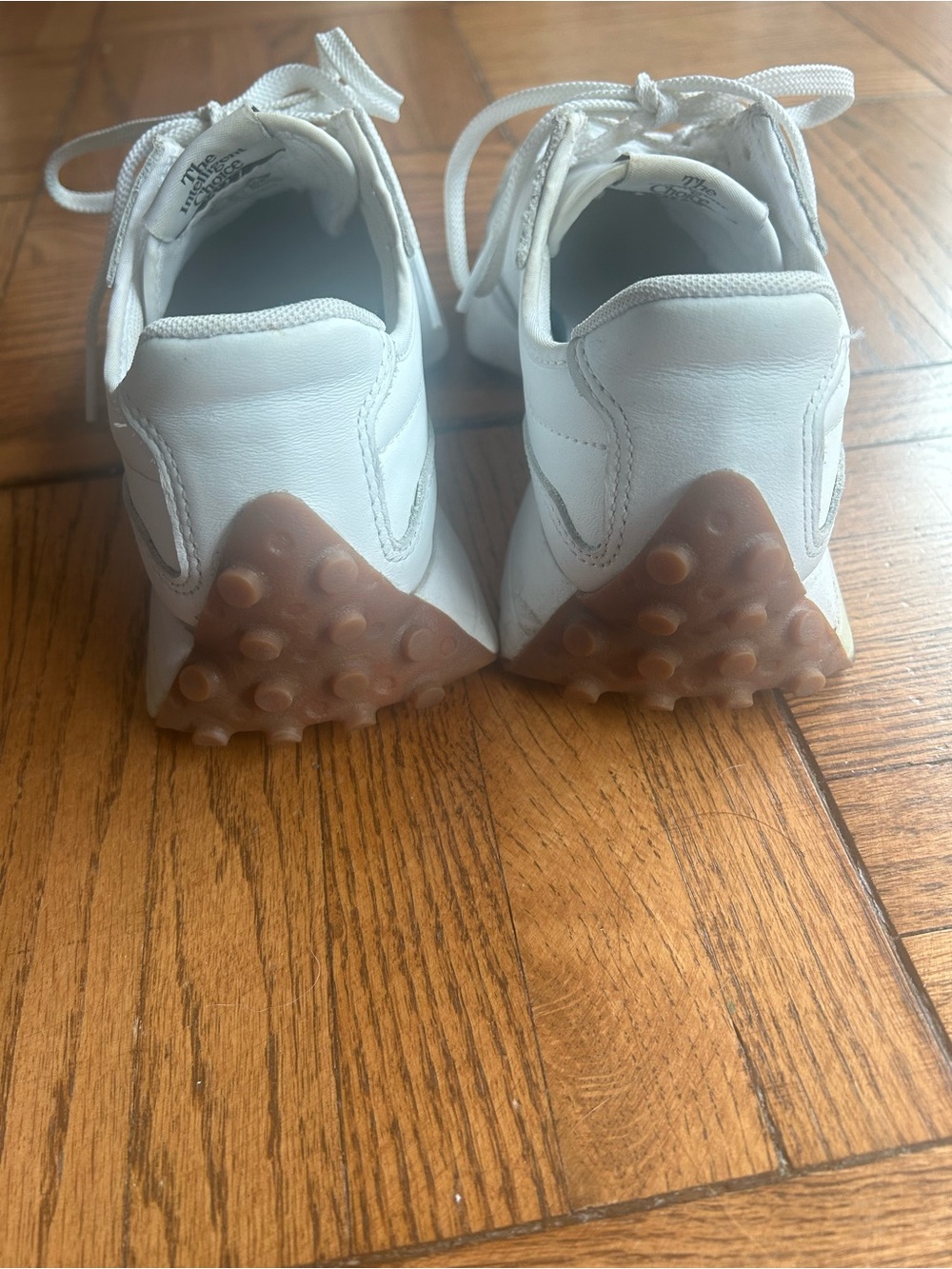 New Balance Women’s 327 White Leather Sneakers with Gum Sole - Picture 4 of 8
